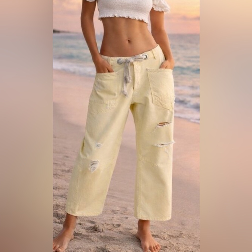 NWT Free People We The Free Moxie Low Slung Barrel Jeans Lemon Icing Wash Sz 31